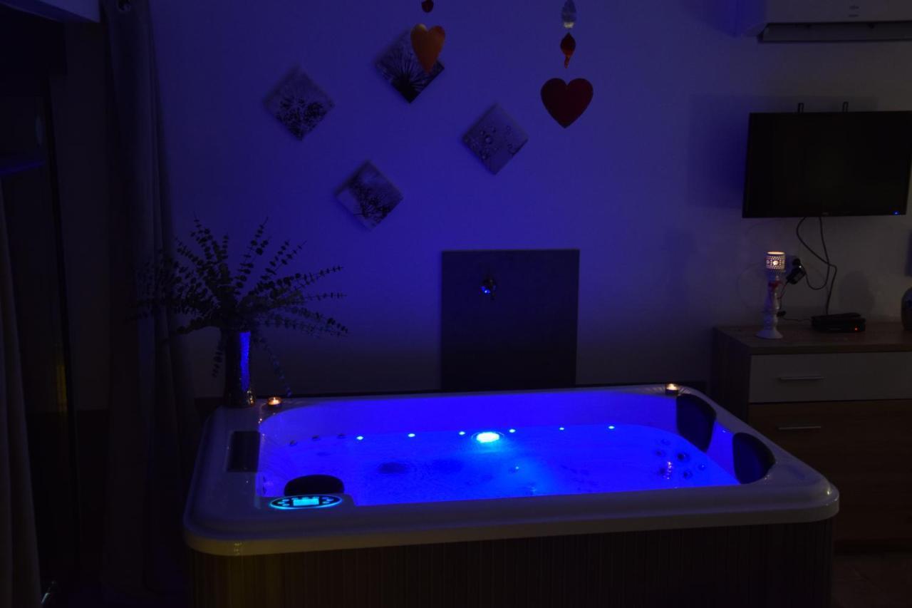 Gites Spa De Charme L Etoile Spa Beynac-et-Cazenac Dış mekan fotoğraf
